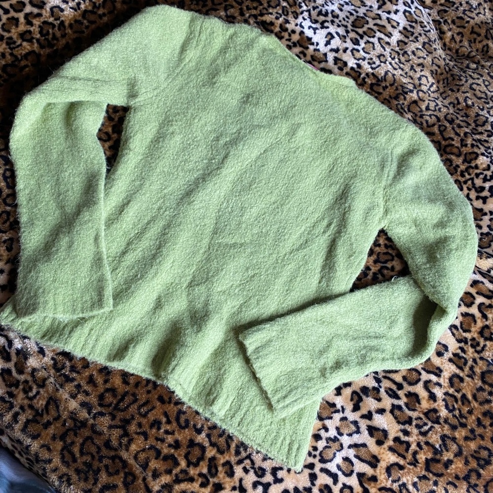 Sweaters - Picture 2 of 7
